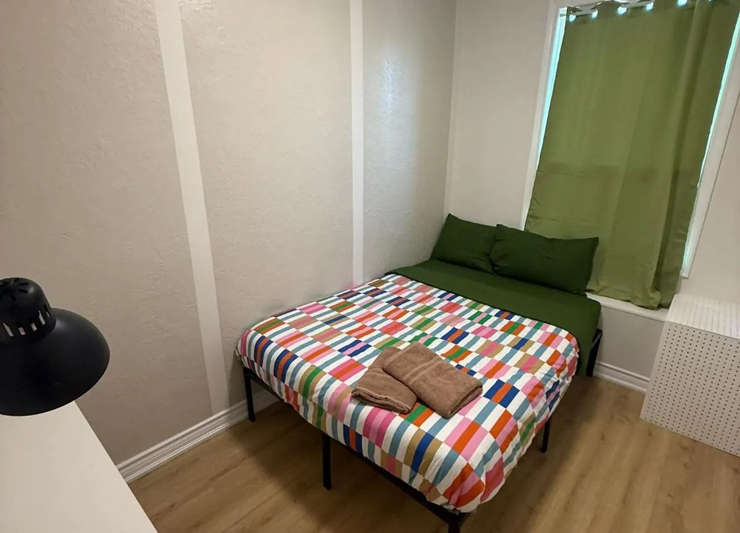 Full Apartment For 8 People- Entertainment District تورونتو