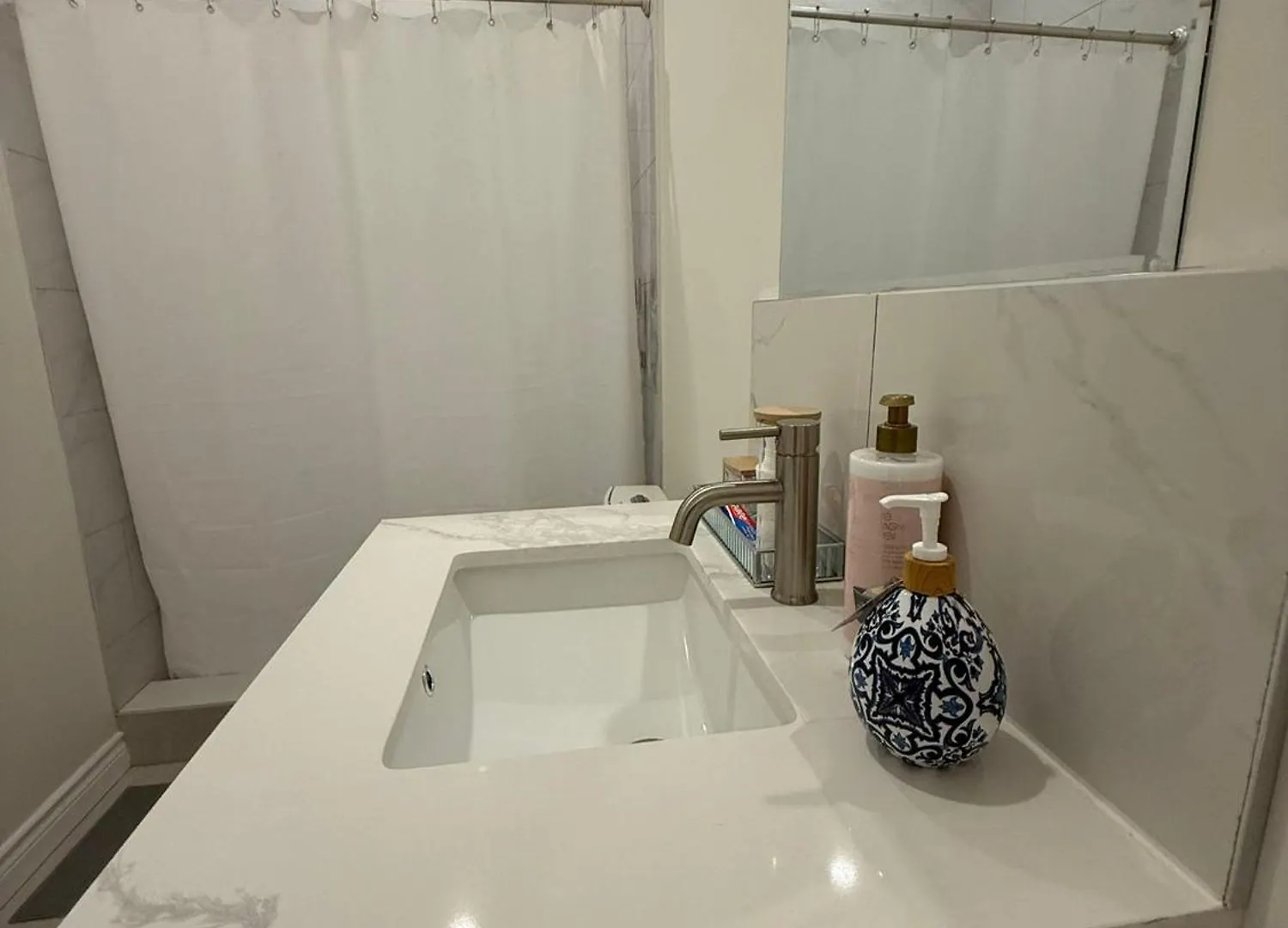 Full Apartment For 8 People- Entertainment District تورونتو كندا